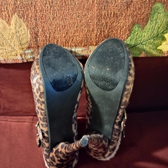 Faux Fur Leopard Print Booties - Picture 3 of 5